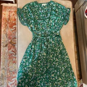 Beautiful floral v neck short sleeve dress